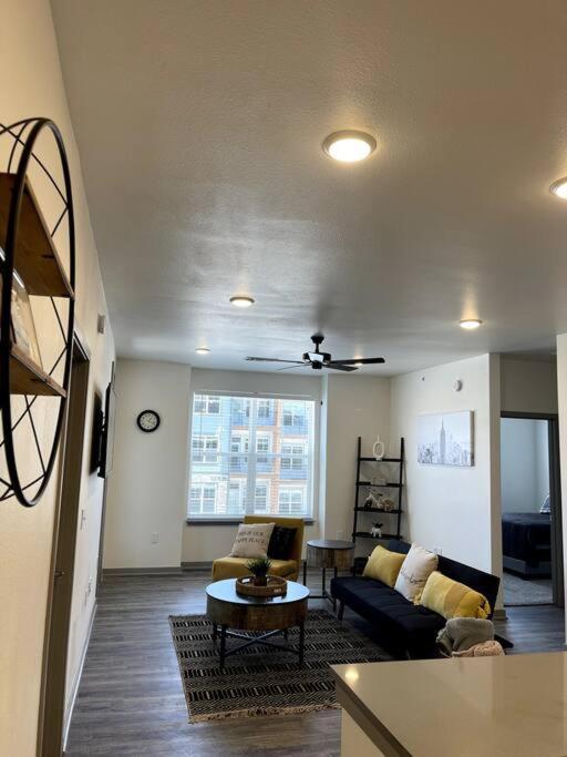 Luxury Apartment Colorado Springs Ngoại thất bức ảnh